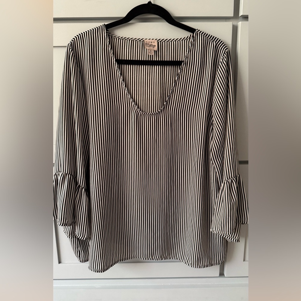 Como Vintage Black and White Striped Blouse